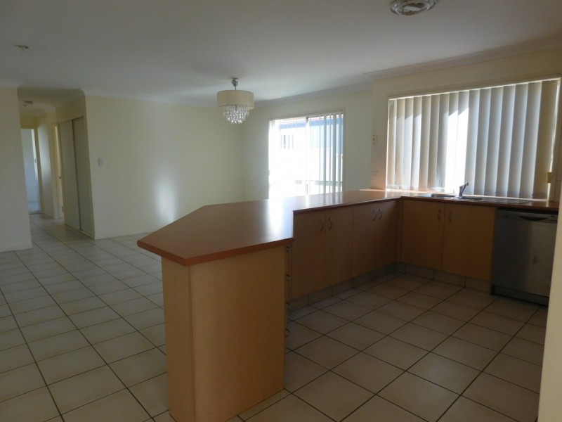 31 Respall Way, Arundel QLD 4214