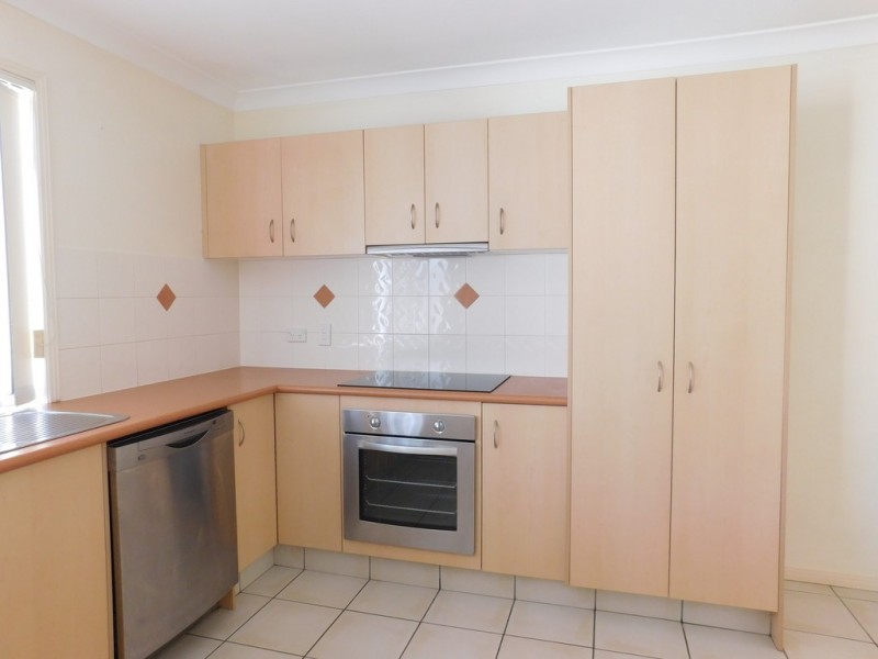 31 Respall Way, Arundel QLD 4214