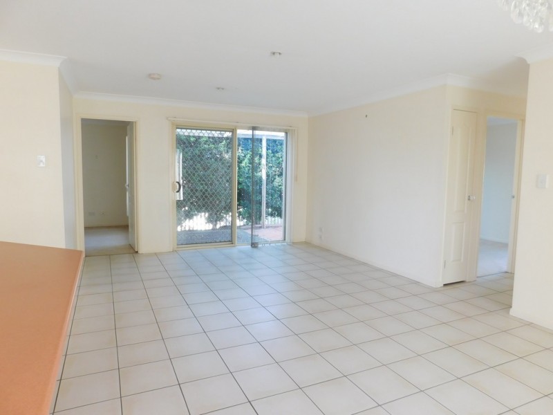 31 Respall Way, Arundel QLD 4214