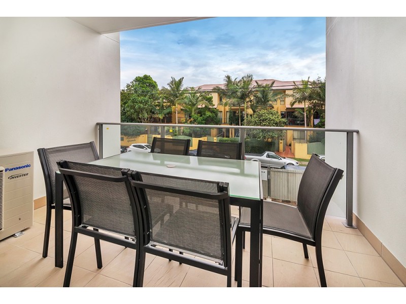 1-4/4-6 Bradford Street, Labrador QLD 4215