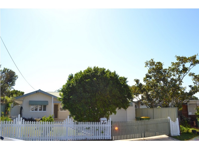 34 Ernest Street, Labrador QLD 4215