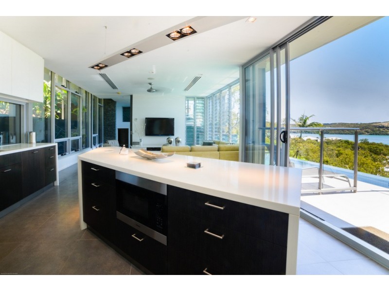 13 Marina Terrace, Hamilton Island QLD 4803