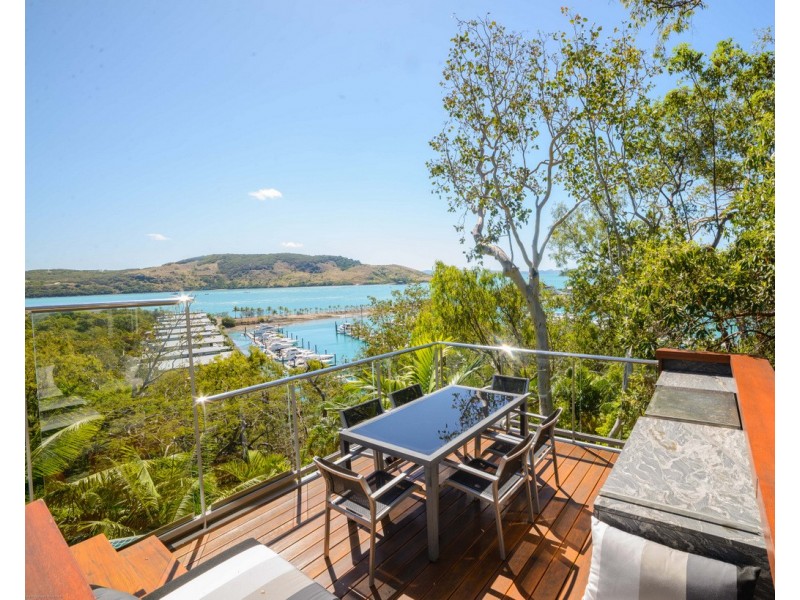 13 Marina Terrace, Hamilton Island QLD 4803