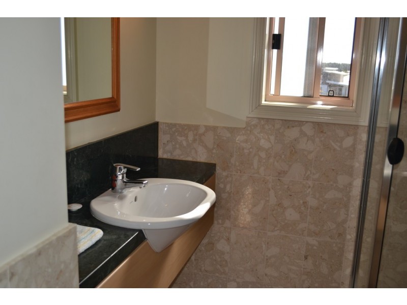 2/14 Pendraat Parade, Hope Island QLD 4212