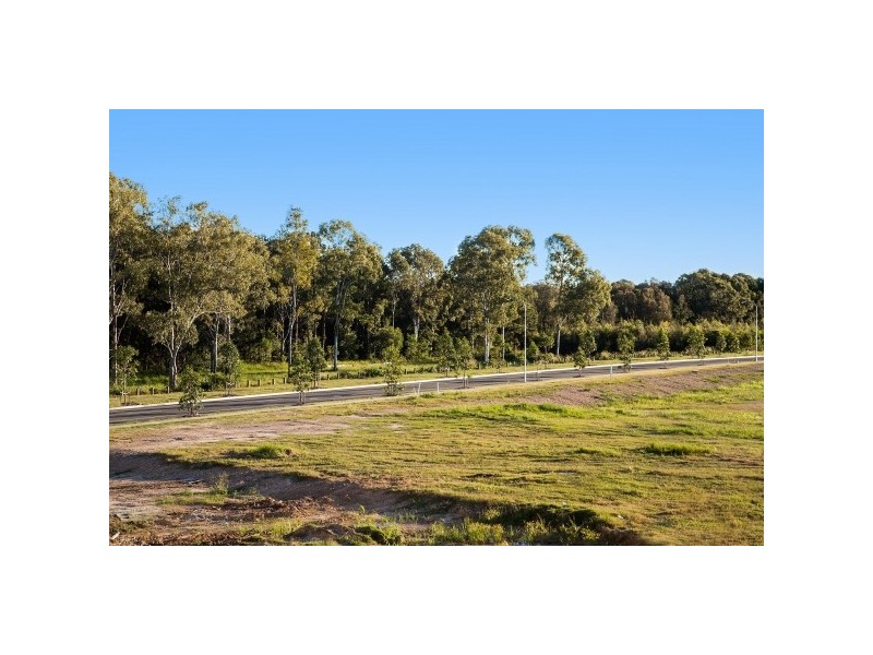 32 Broadwater Avenue, Hope Island QLD 4212