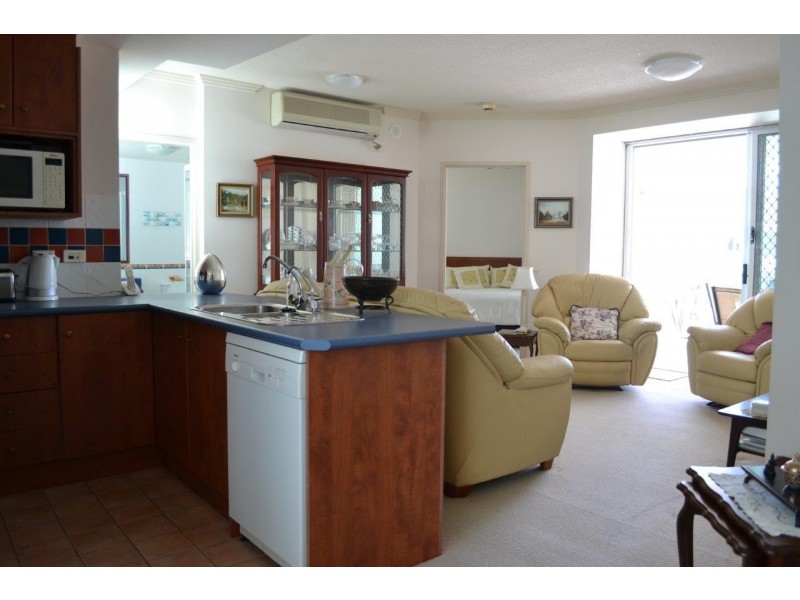 201/182 Marine Parade, Labrador QLD 4215