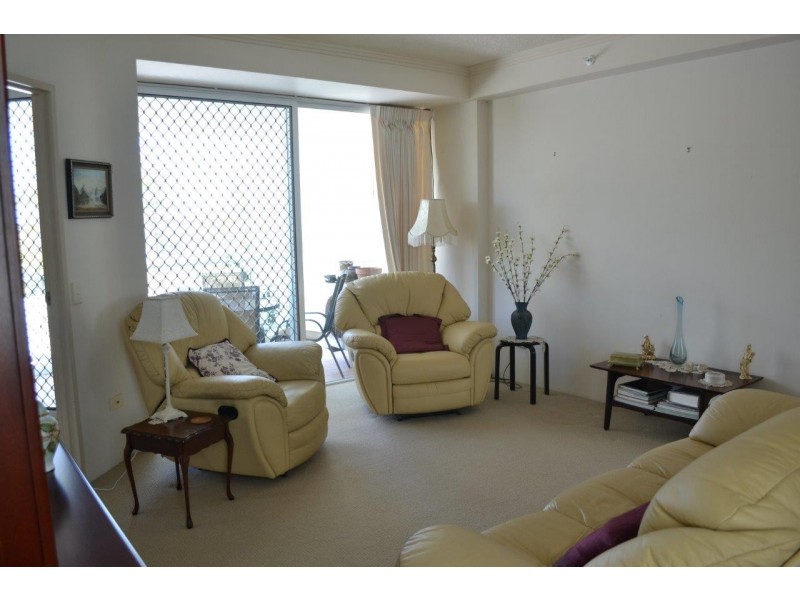 201/182 Marine Parade, Labrador QLD 4215