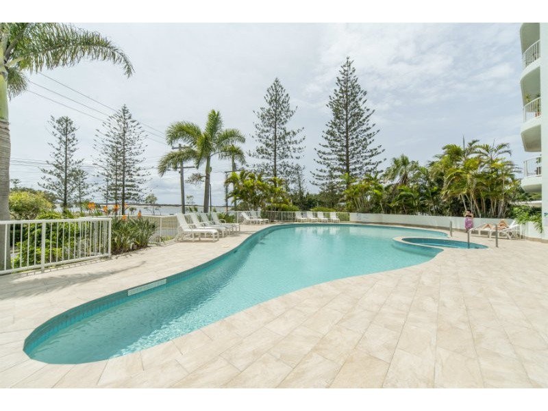 201/182 Marine Parade, Labrador QLD 4215