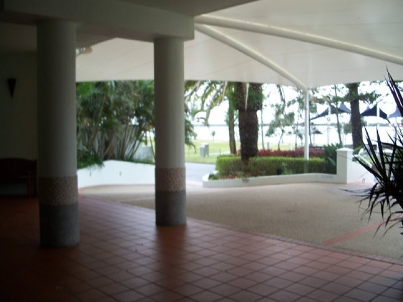 201/182 Marine Parade, Labrador QLD 4215