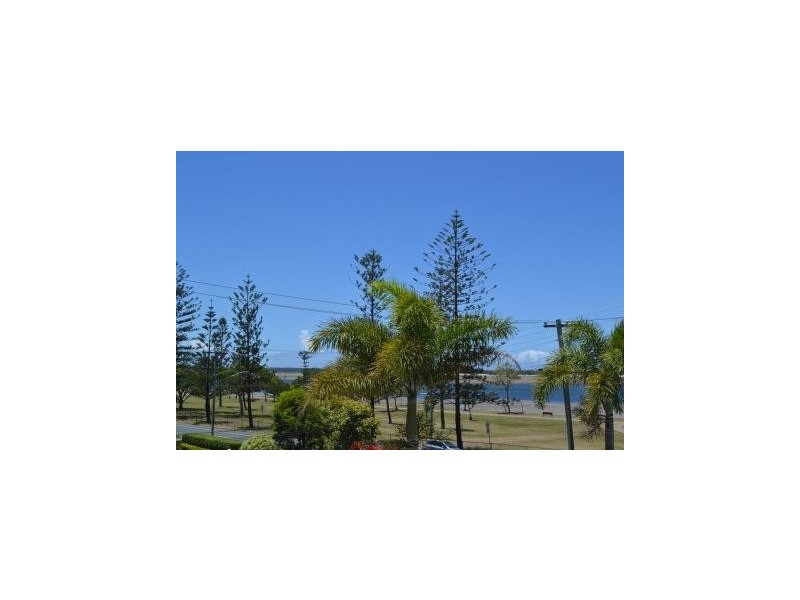 201/182 Marine Parade, Labrador QLD 4215