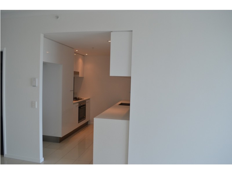 515/19 Imperial Parade, Labrador QLD 4215