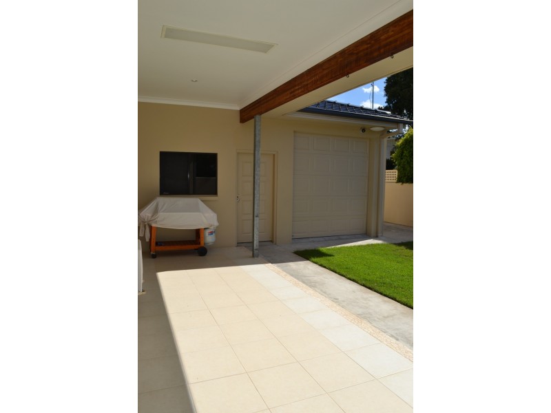 94 Muir Street, Labrador QLD 4215