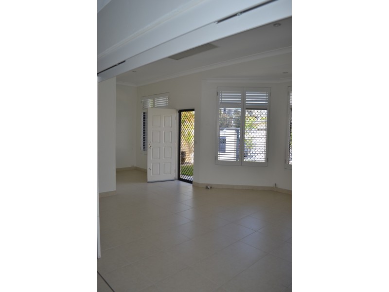 94 Muir Street, Labrador QLD 4215