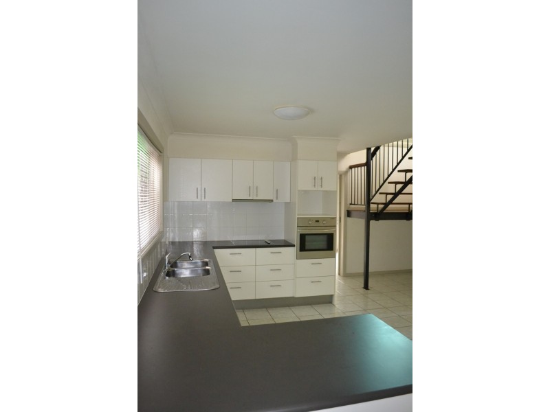 180 Muir Street, Labrador QLD 4215