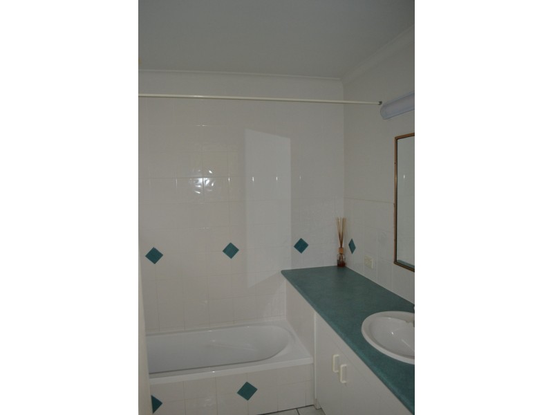 180 Muir Street, Labrador QLD 4215