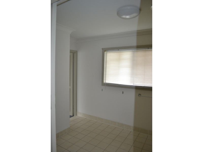 180 Muir Street, Labrador QLD 4215