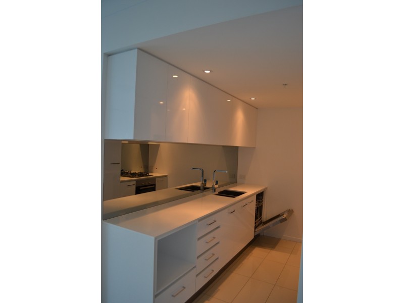 413/19 Imperial Parade, Labrador QLD 4215