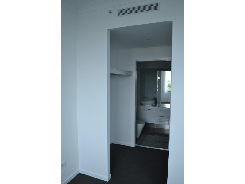 413/19 Imperial Parade, Labrador QLD 4215