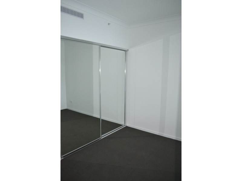 413/19 Imperial Parade, Labrador QLD 4215