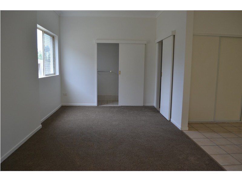 5A/30 Government Road, Labrador QLD 4215