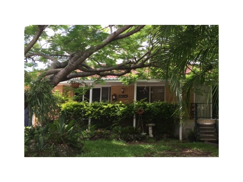 4 The Glade, Labrador QLD 4215