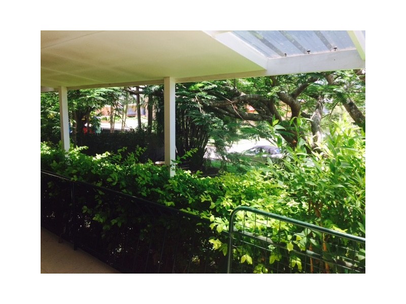 4 The Glade, Labrador QLD 4215