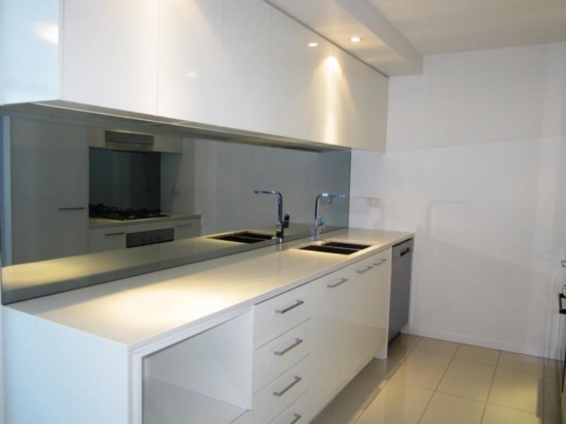 515/19 Imperial Parade, Labrador QLD 4215