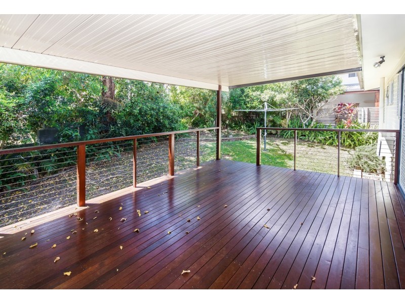 17 Arthur Street, Biggera Waters QLD 4216