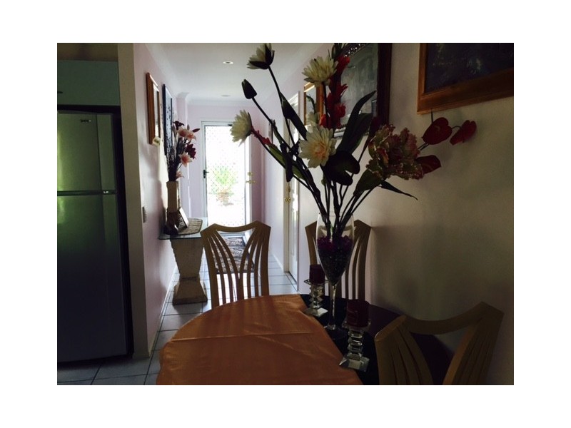 16 Madasin Close, Arundel QLD 4214