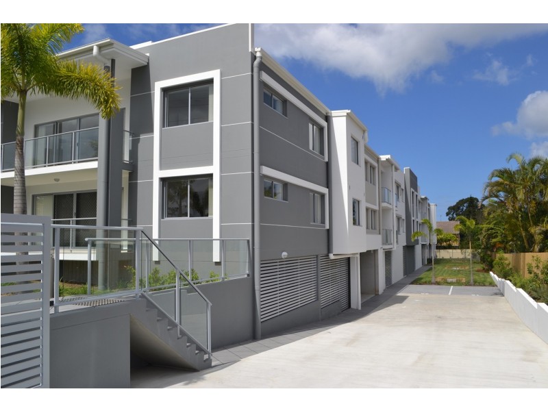 6/425 Pine Ridge Road, Runaway Bay QLD 4216