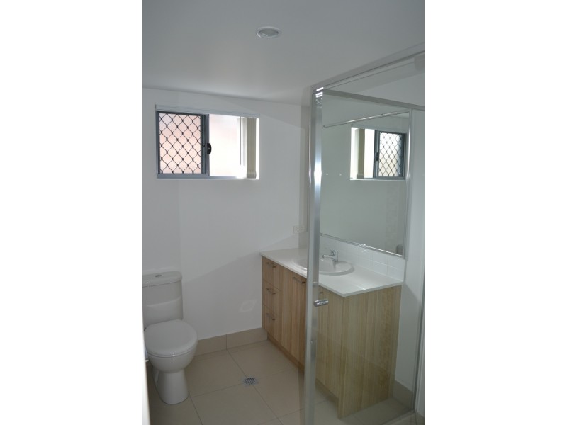 6/425 Pine Ridge Road, Runaway Bay QLD 4216