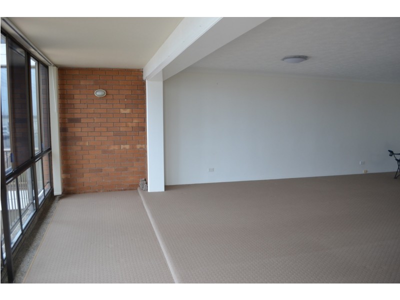 4/268 Marine Parade, Labrador QLD 4215