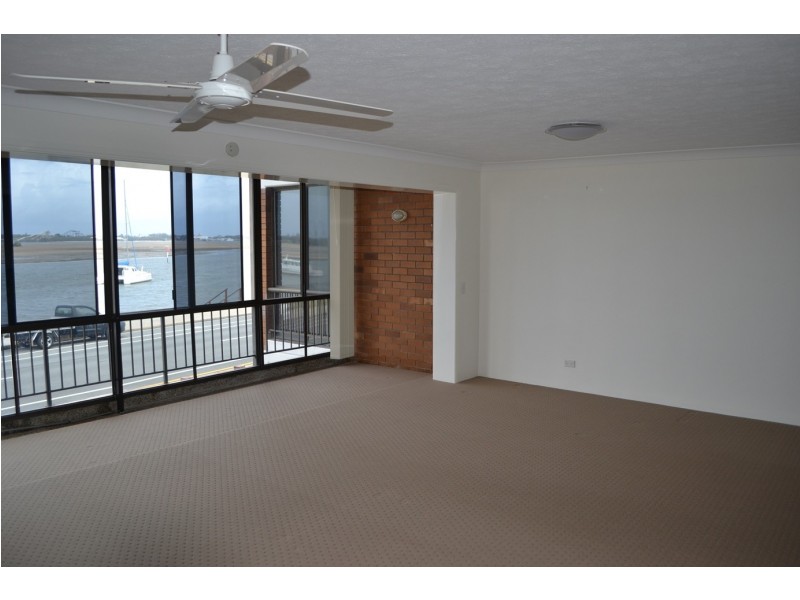 4/268 Marine Parade, Labrador QLD 4215