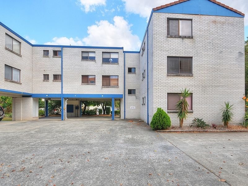 2/20 Bright Avenue, Labrador QLD 4215