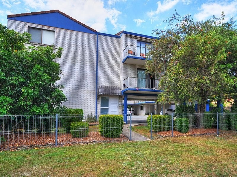 2/20 Bright Avenue, Labrador QLD 4215