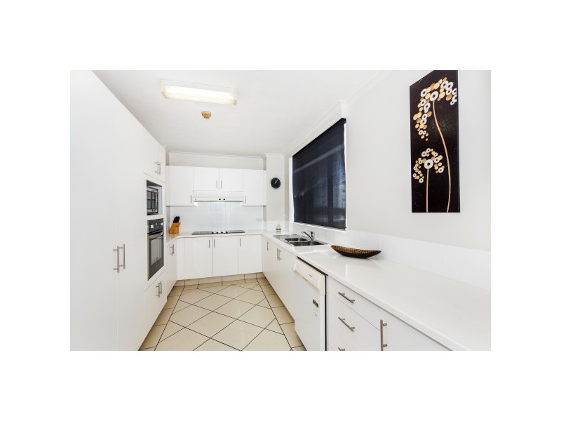 15/318 Marine Parade, Labrador QLD 4215