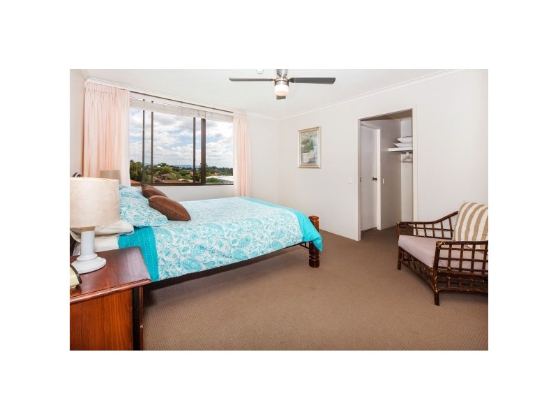 15/318 Marine Parade, Labrador QLD 4215