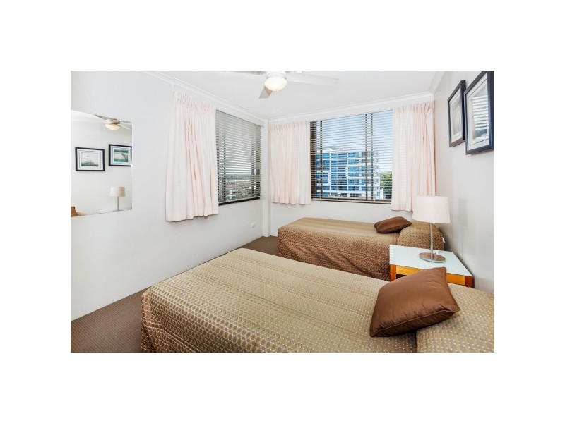 15/318 Marine Parade, Labrador QLD 4215