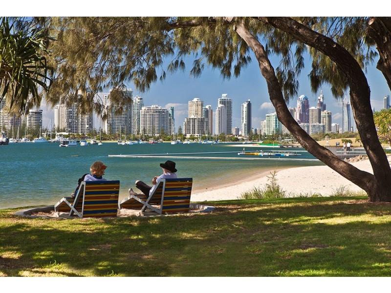 15/318 Marine Parade, Labrador QLD 4215