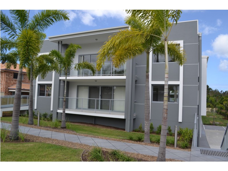 16/425 Pine Ridge Road, Runaway Bay QLD 4216
