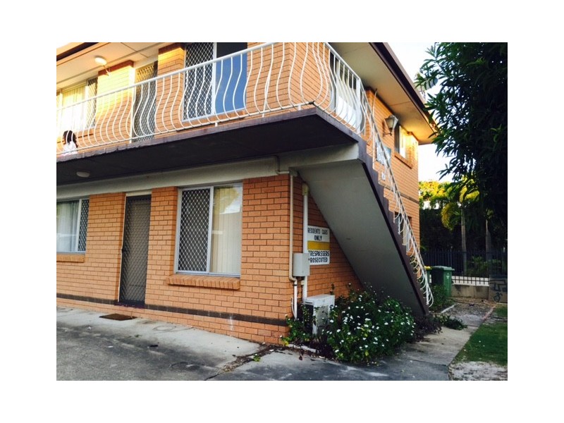 1/33 Middle Street, Labrador QLD 4215