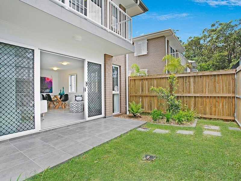 2/490 Pine Ridge Road, Coombabah QLD 4216