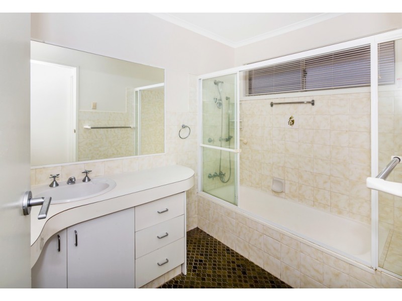 7 Clifton Street, Biggera Waters QLD 4216