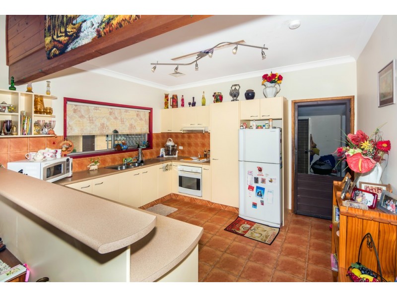 36 Imperial Parade, Labrador QLD 4215