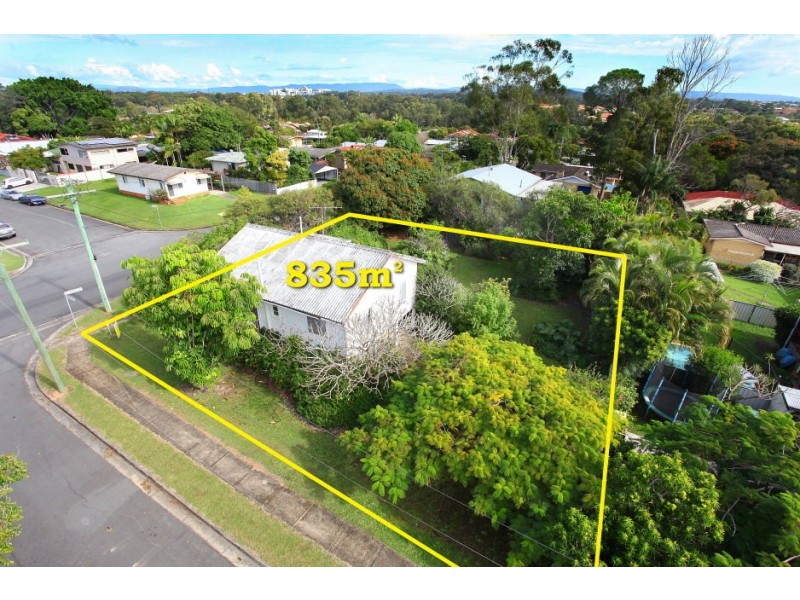 15 Horder Avenue, Labrador QLD 4215