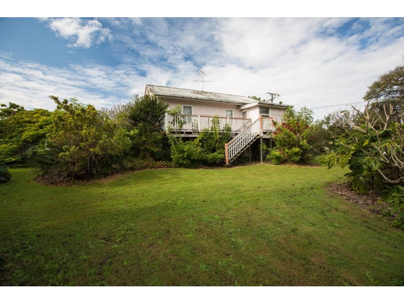 15 Horder Avenue, Labrador QLD 4215