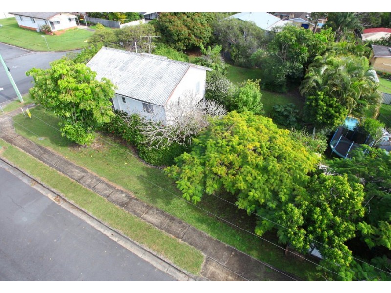 15 Horder Avenue, Labrador QLD 4215