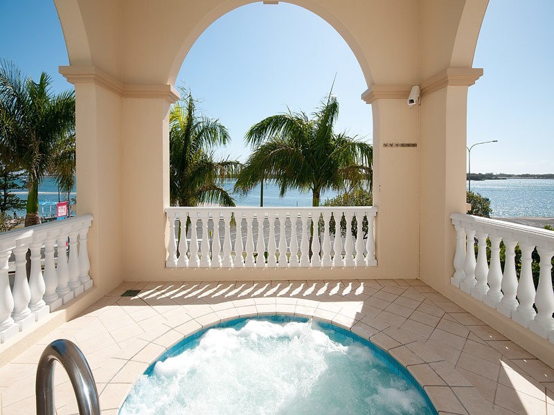 1210/360 Marine Parade, Labrador QLD 4215