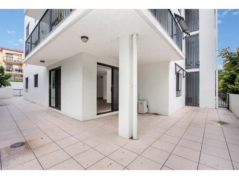 15-17 Lloyd Street, Southport QLD 4215