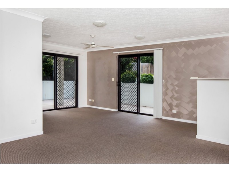 15-17 Lloyd Street, Southport QLD 4215